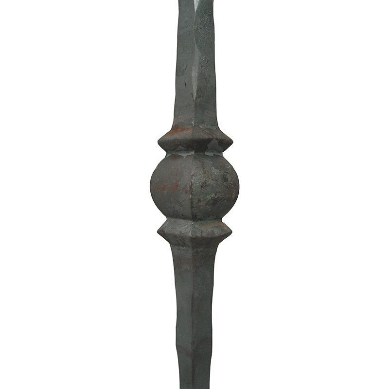 11/07/44 14mm SQ. HAMMERED PICKET WITH SINGLE COLLAR 44"